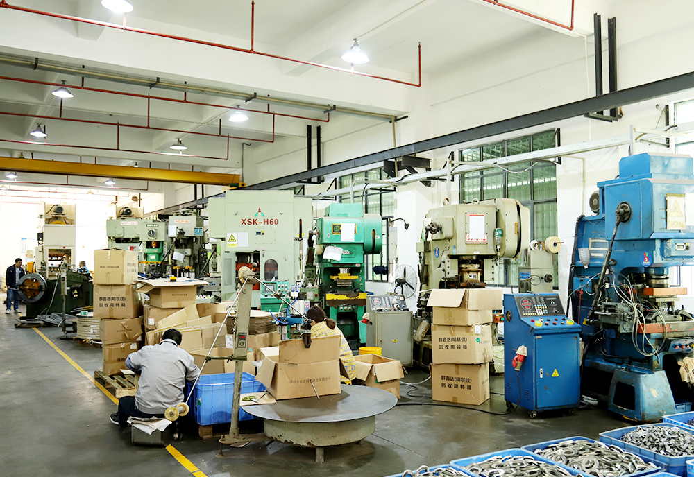 廠(chǎng)房(fáng)直拍(pāi)