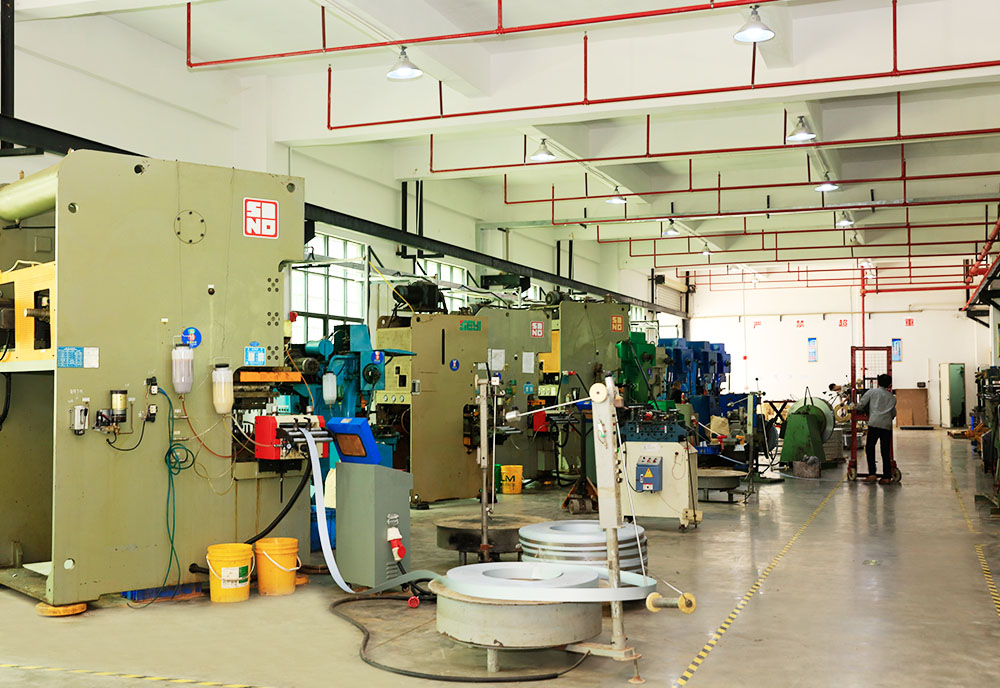 沖壓生(shēng)産車(chē)間(jiān)